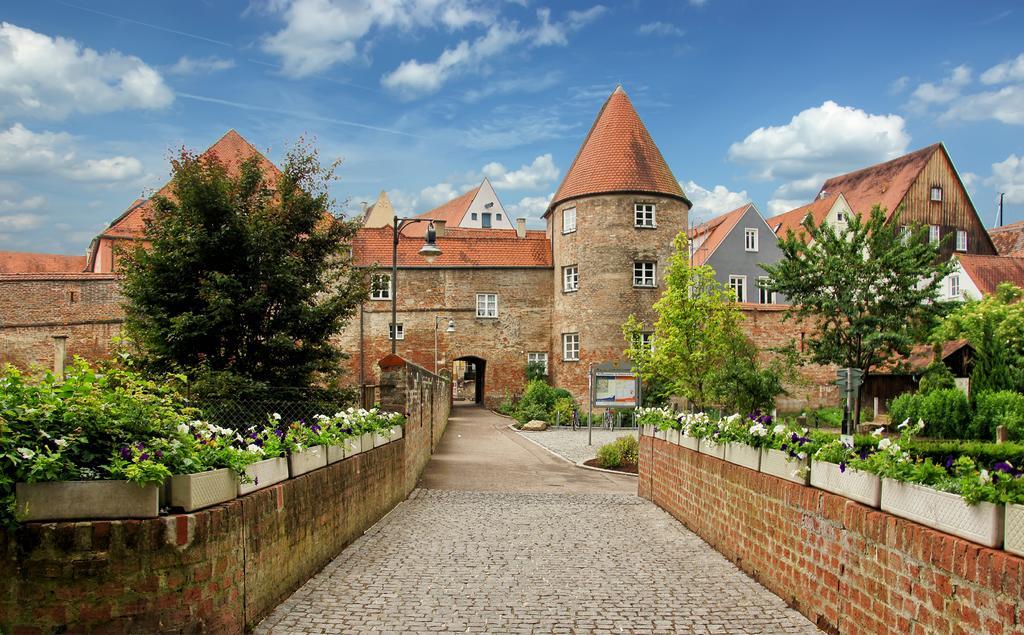 Aparthotel Donaustern Asbach-Bäumenheim Exterior foto